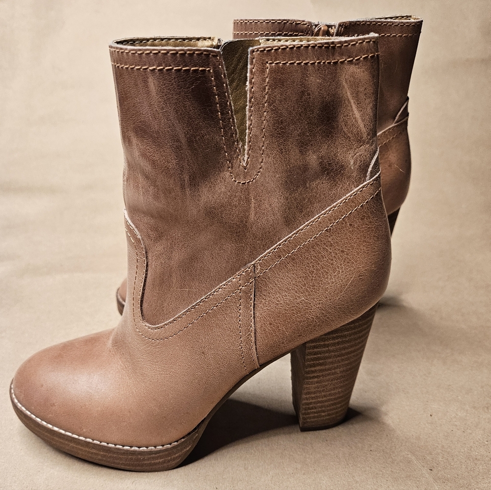Lucky Brand Quintei leather ankle boots. Size 7.5
